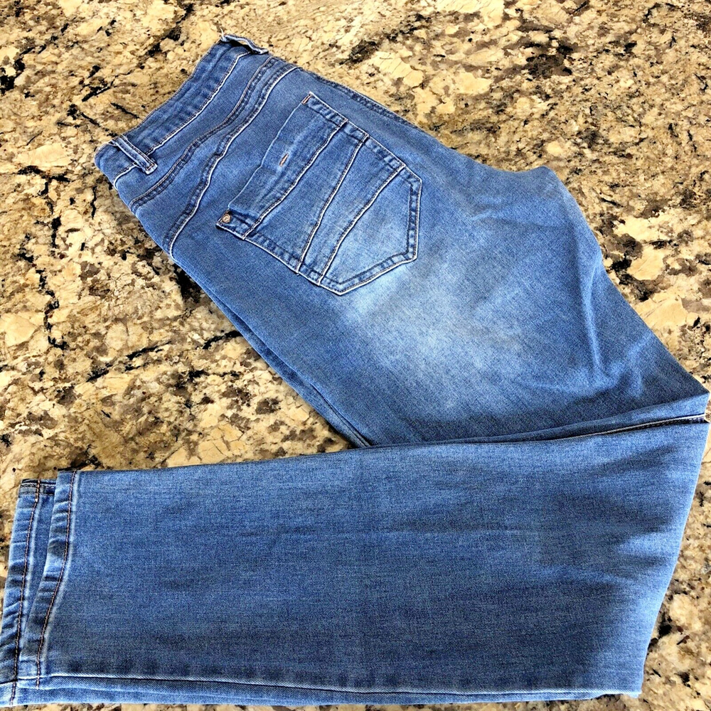 Size 29 X 31.5 Cream Denim Jeans Womens Tapered Light Blue Coco Fit Cool Pockets - Picture 12 of 12